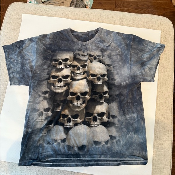 Halloween Skull Graphic T-Shirt - Picture 1 of 7